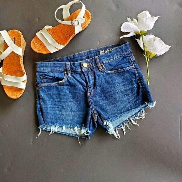 Blank NYC Cutoff Jean Shorts - Picture 1 of 10